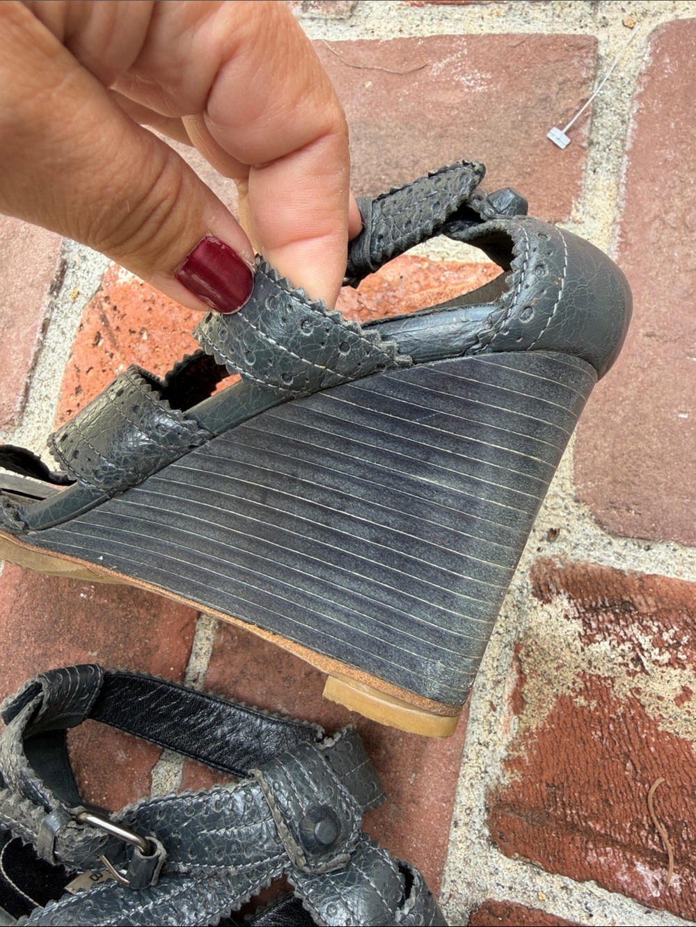 Balenciaga Leather Ankle Strap Wedge Sandals.size 37 1/2 - Picture 16 of 17